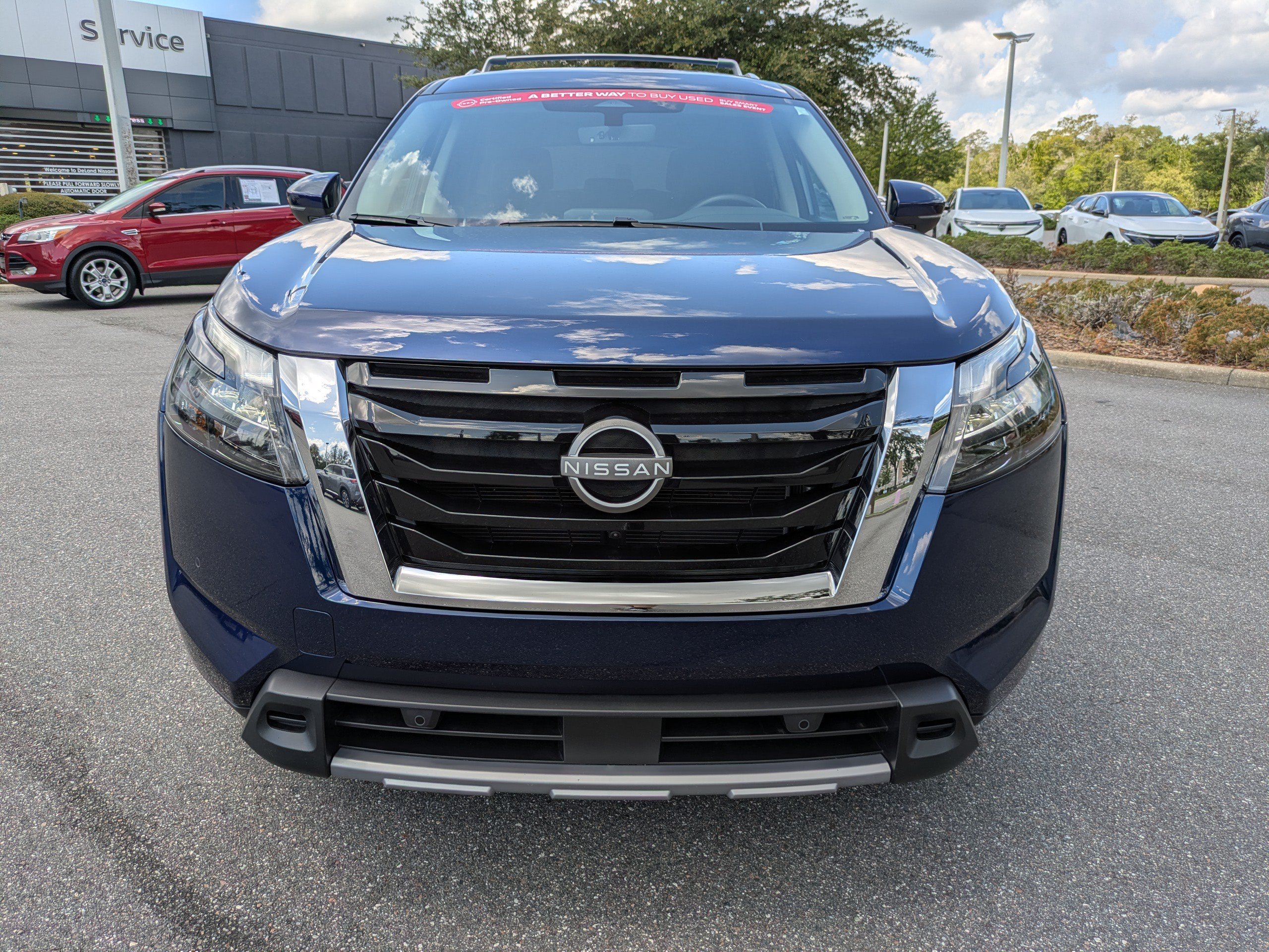 Certified 2025 Nissan Pathfinder SL w/ Cargo Package FWD image 9