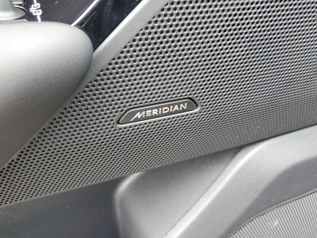 Used 2026 Land Rover Range Rover Velar Dynamic SE AWD/4WD image 10