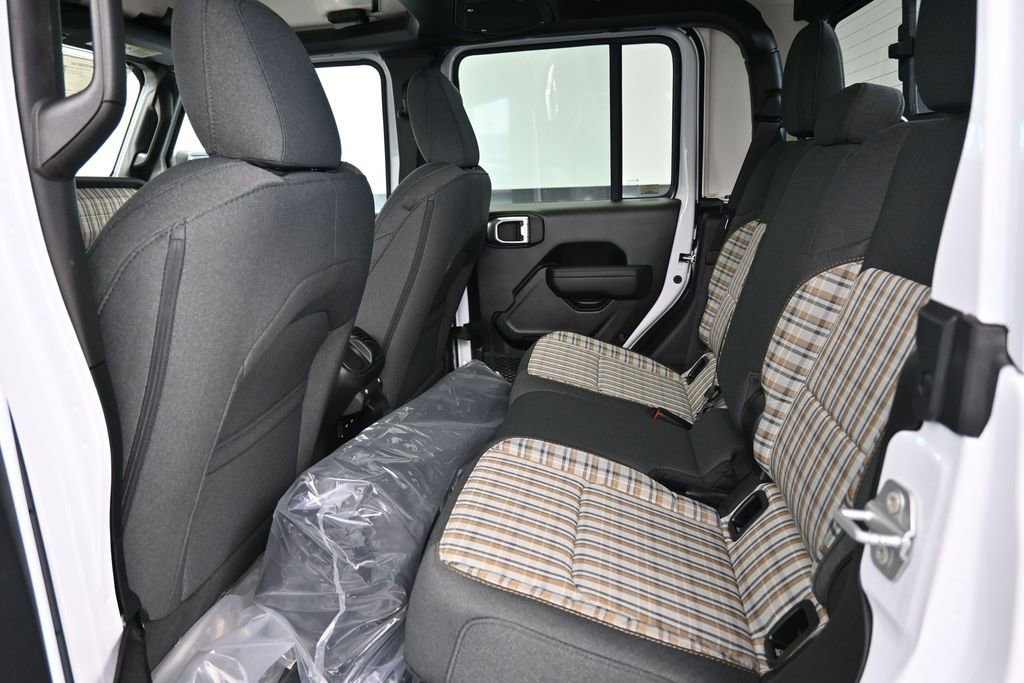 New 2026 Jeep Gladiator Sport AWD/4WD image 13