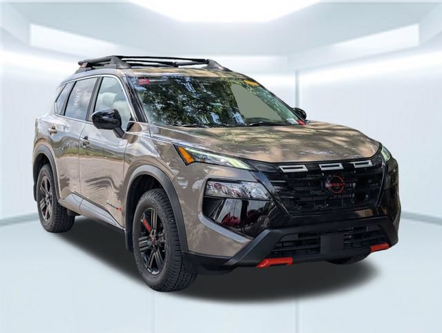 Used 2025 Nissan Rogue SV AWD/4WD image 8