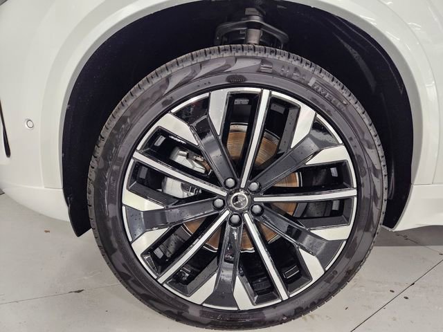 New 2026 Volvo XC90 B6 Ultra w/ Lounge Package image 8