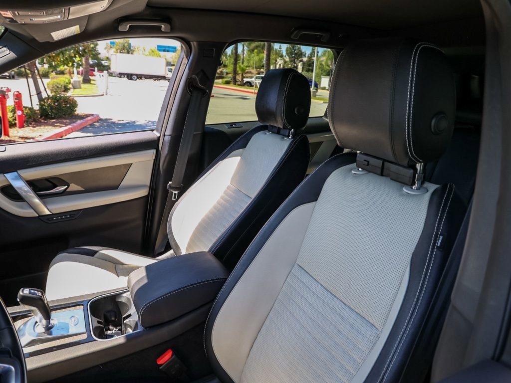 Used 2020 Land Rover Discovery Sport S R-Dynamic image 15