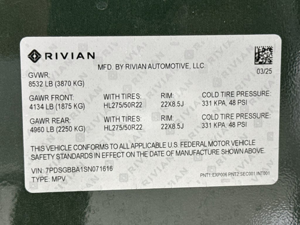 Used 2025 Rivian R1S Adventure Dual AWD/4WD image 38