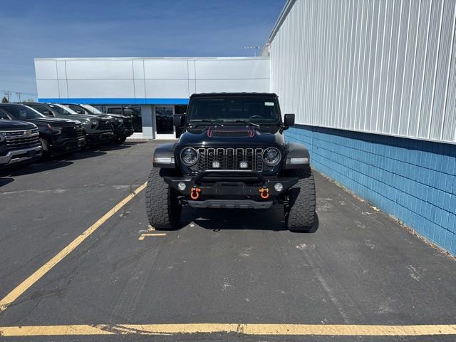 Used 2024 Jeep Gladiator Mojave w/ Technology Group AWD/4WD image 2