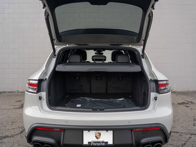 New 2026 Porsche Macan S image 12