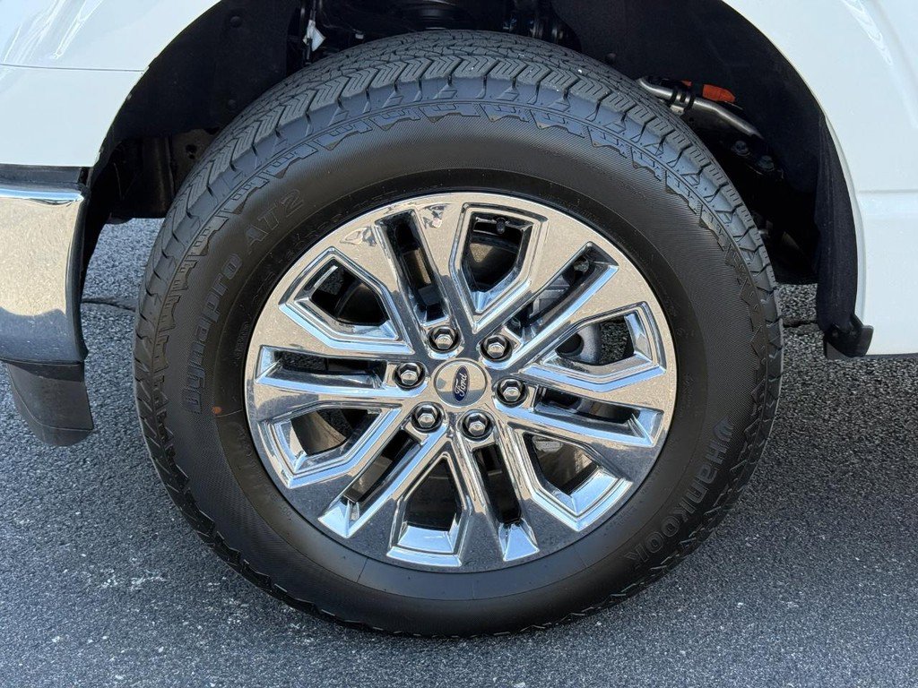 Used 2025 Ford F150 Lariat w/ Equipment Group 502A High AWD/4WD image 8