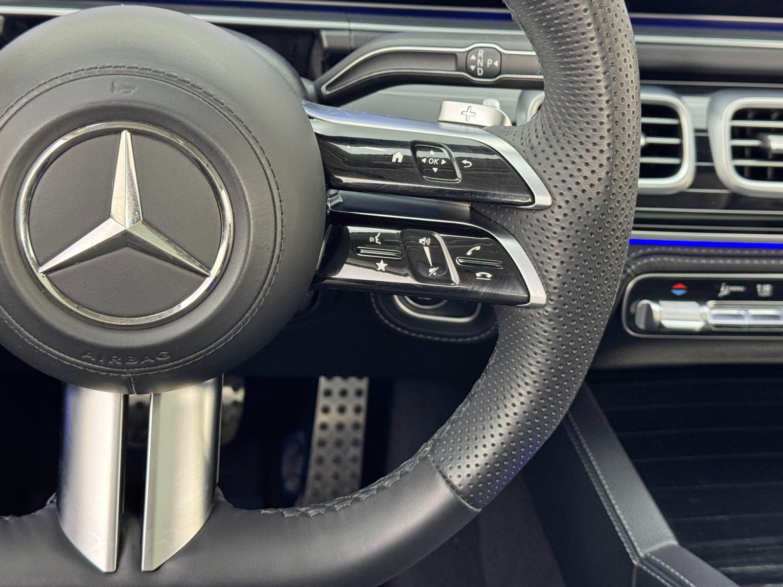 Used 2024 Mercedes-Benz GLS 580 4MATIC image 25