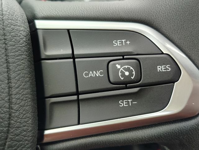 New 2026 Jeep Compass Latitude image 18