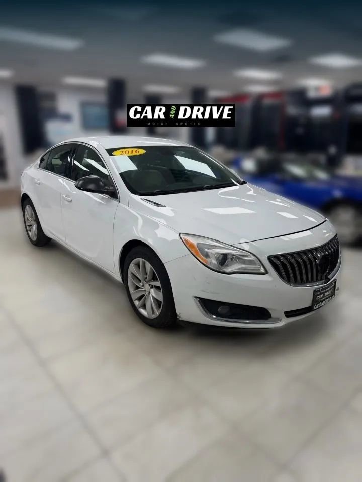Used 2016 Buick Regal Sedan 4D FWD image 3
