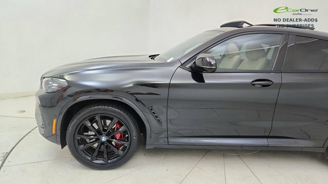 Used 2025 BMW X4 M40i w/ Premium Package image 9