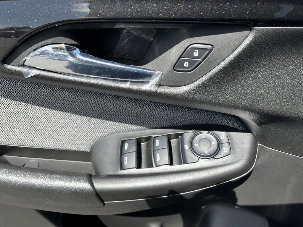 New 2025 Chevrolet TrailBlazer LT w/ LT Cold Weather Package FWD image 23