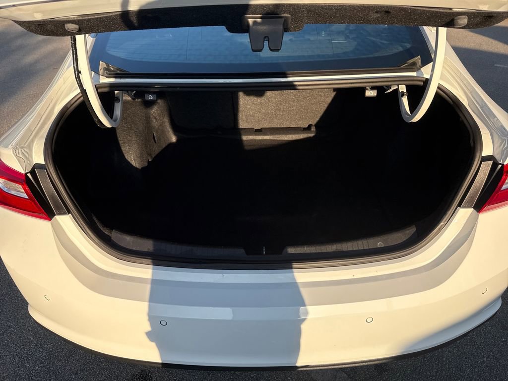 Used 2024 Chevrolet Malibu LT FWD image 31
