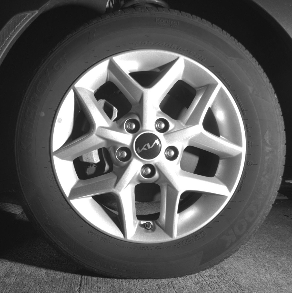 Used 2025 Kia Soul LX w/ LX Technology Package FWD image 12