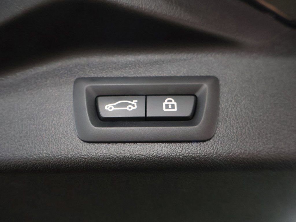 Used 2022 BMW X5 xDrive40i AWD/4WD image 22