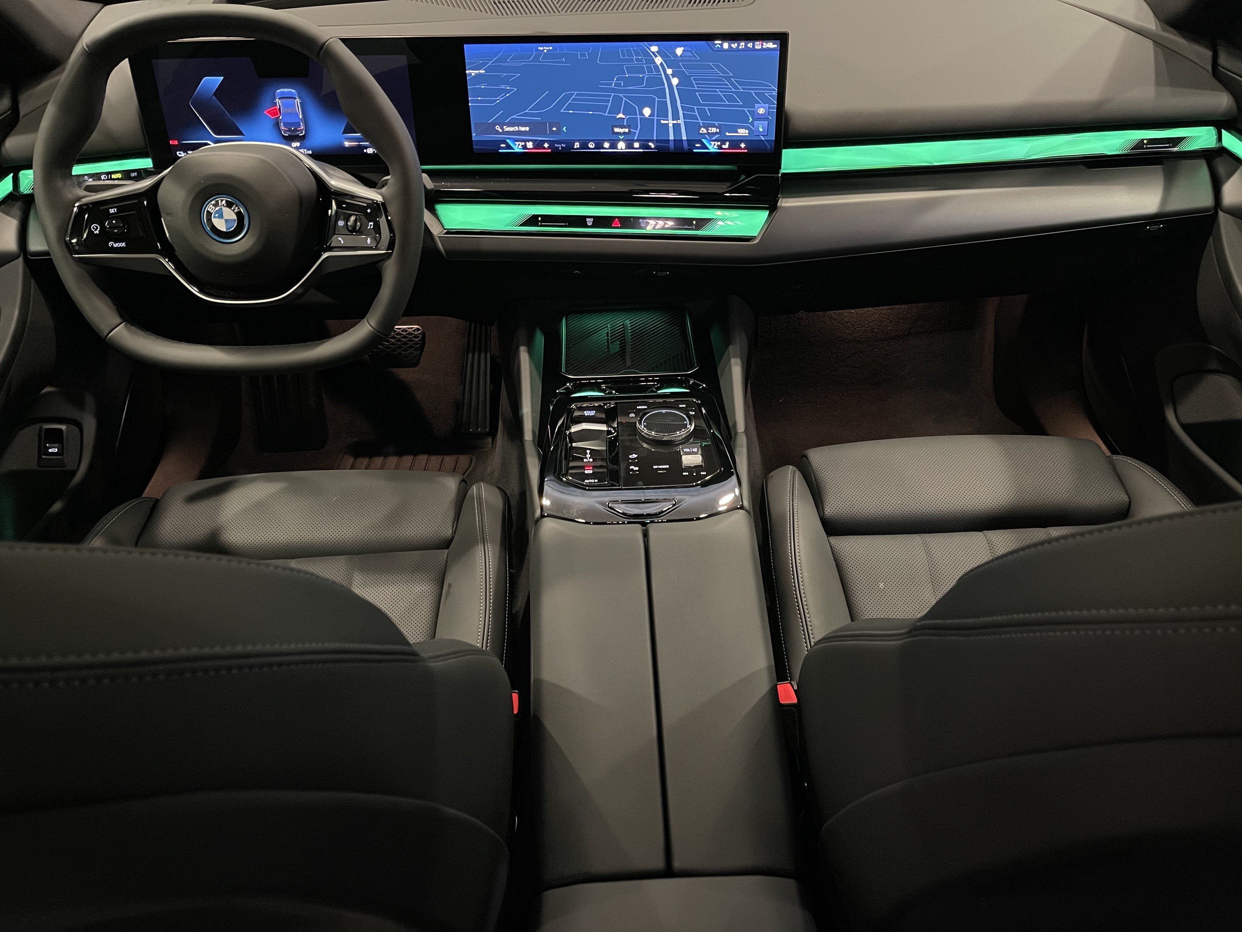 Used 2024 BMW i5 eDrive40i w/ Premium Package RWD image 16