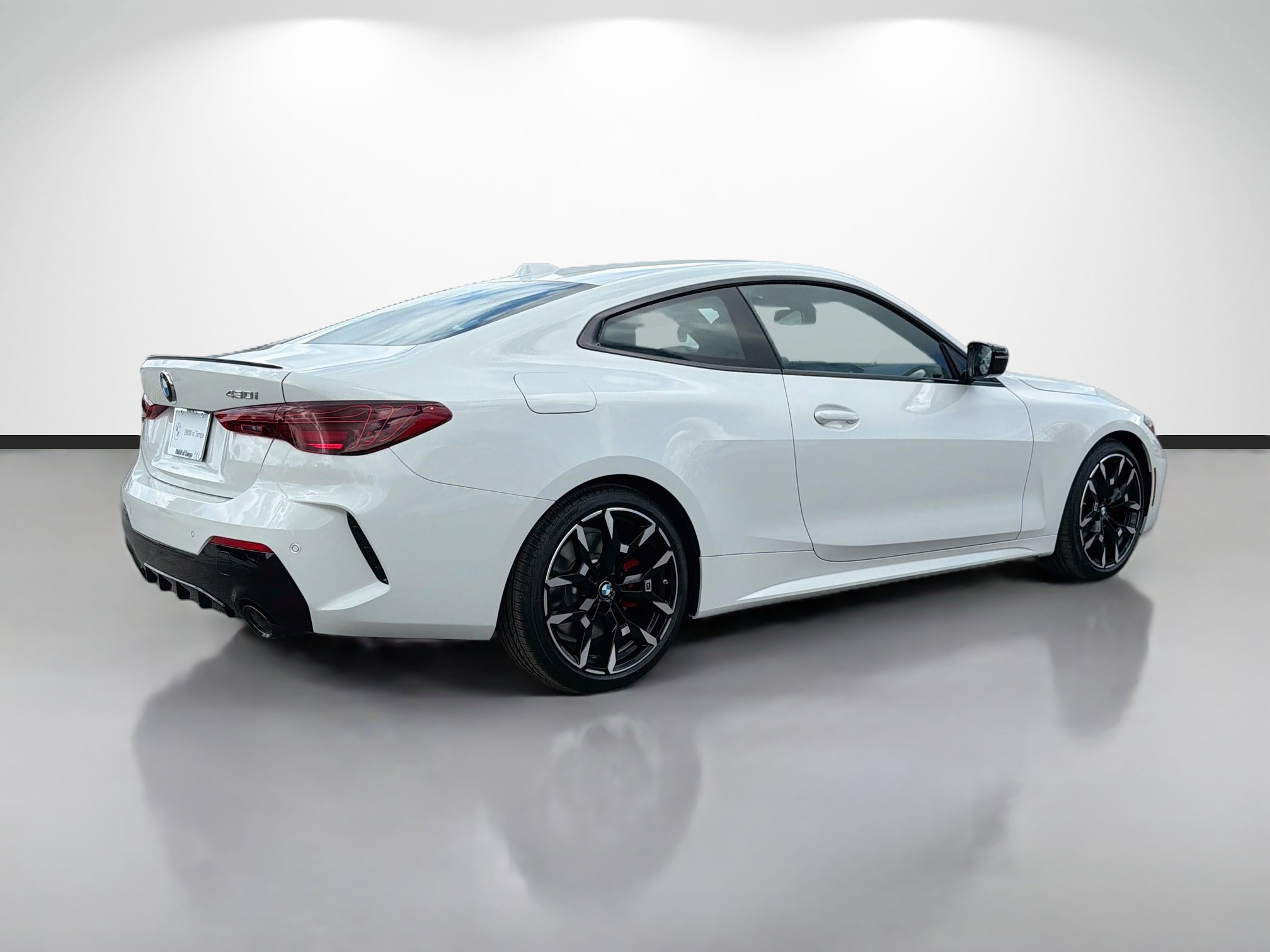New 2027 BMW 430i Coupe w/ M Sport Package RWD image 3