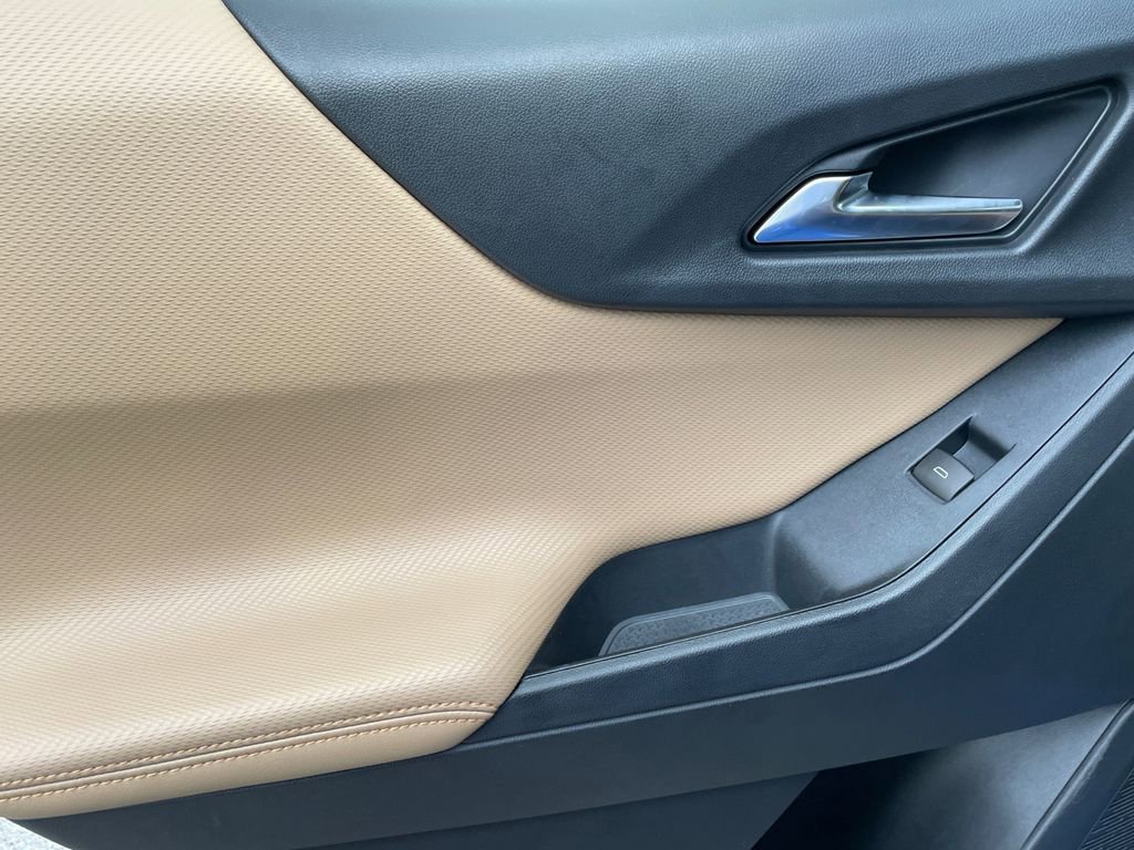 Used 2025 Chevrolet Equinox ACTIV w/ Convenience Package III image 23