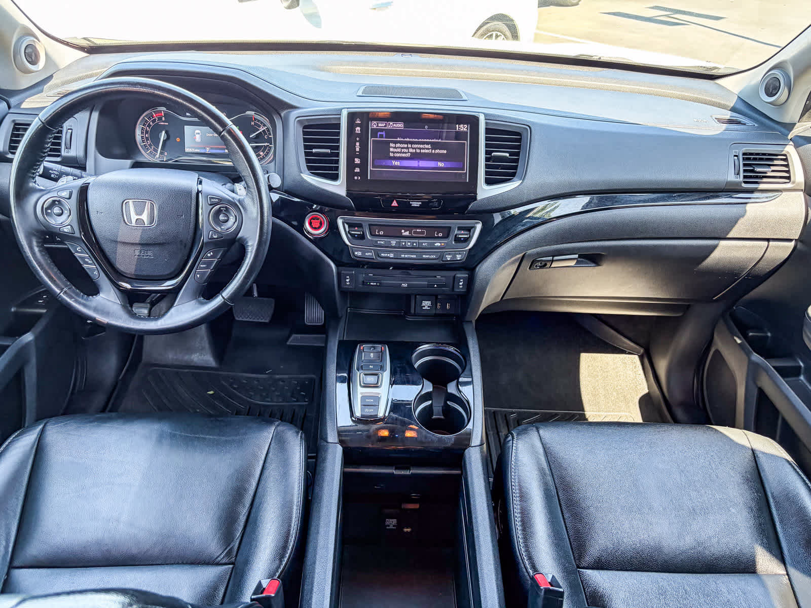 Used 2018 Honda Pilot Touring image 11