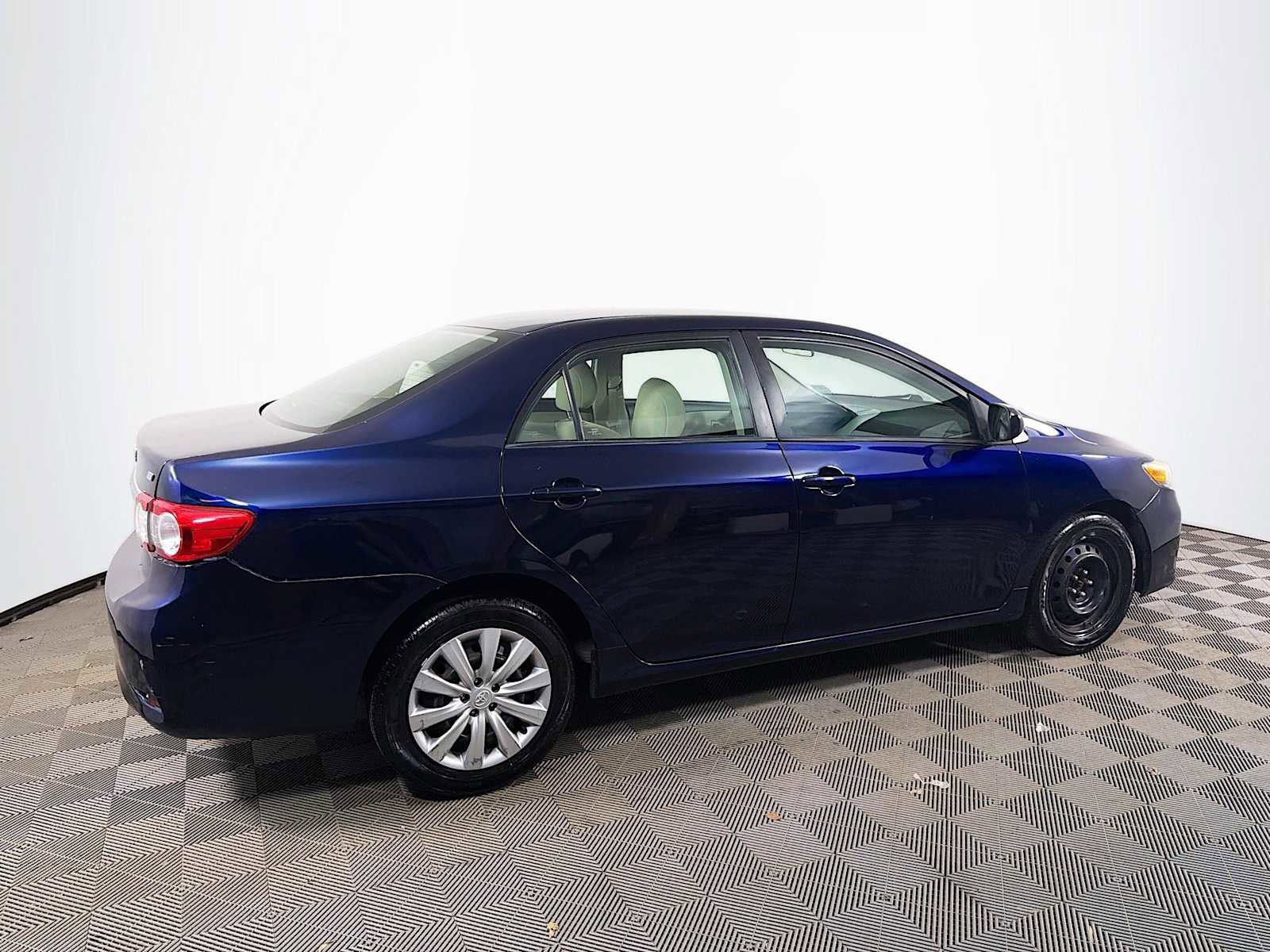 Used 2012 Toyota Corolla LE image 4