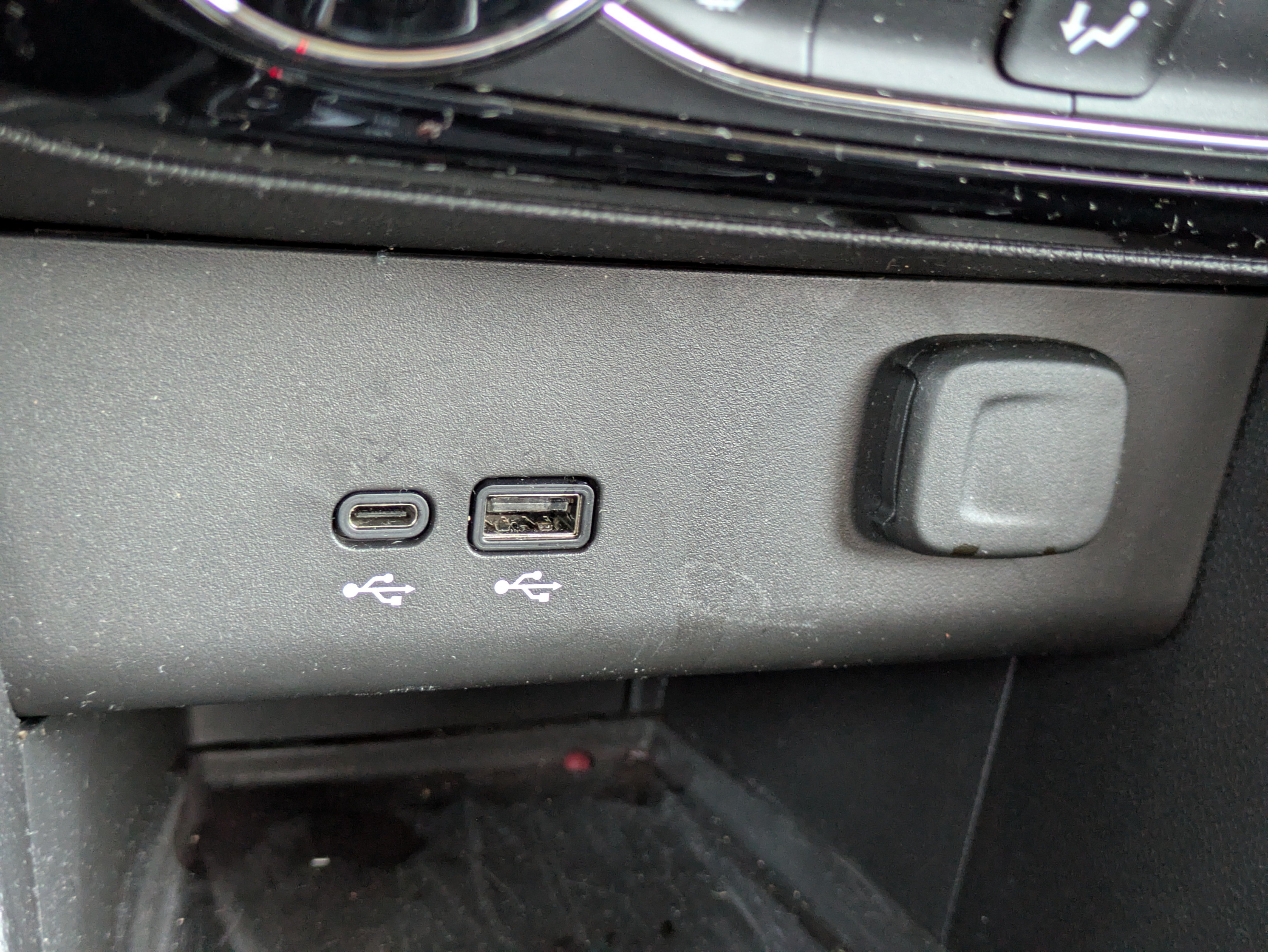 Used 2025 Buick Encore GX Sport Touring w/ Advanced Technology Package FWD image 25