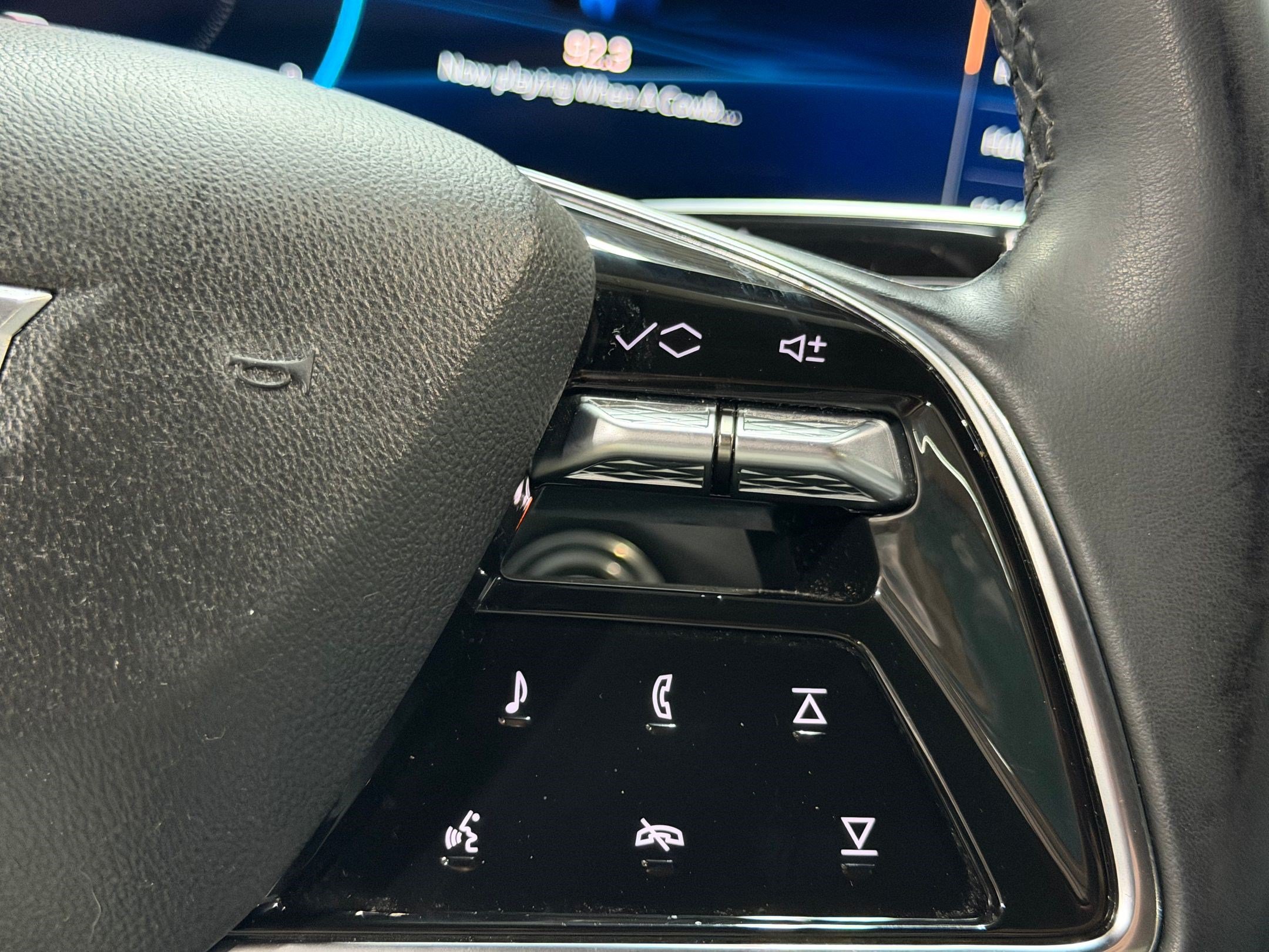 Certified 2024 Cadillac Lyriq Luxury RWD image 31