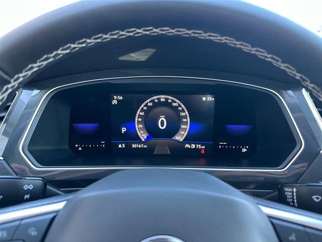 Used 2023 Volkswagen Tiguan SE w/ Panoramic Sunroof Package image 27