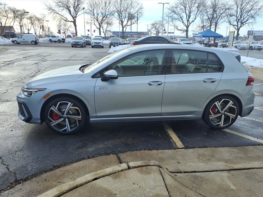 New 2026 Volkswagen GTI SE FWD image 4