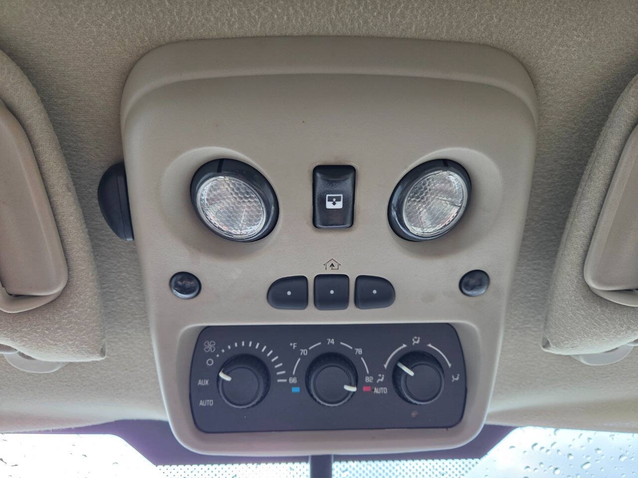 Used 2004 Cadillac Escalade AWD image 26