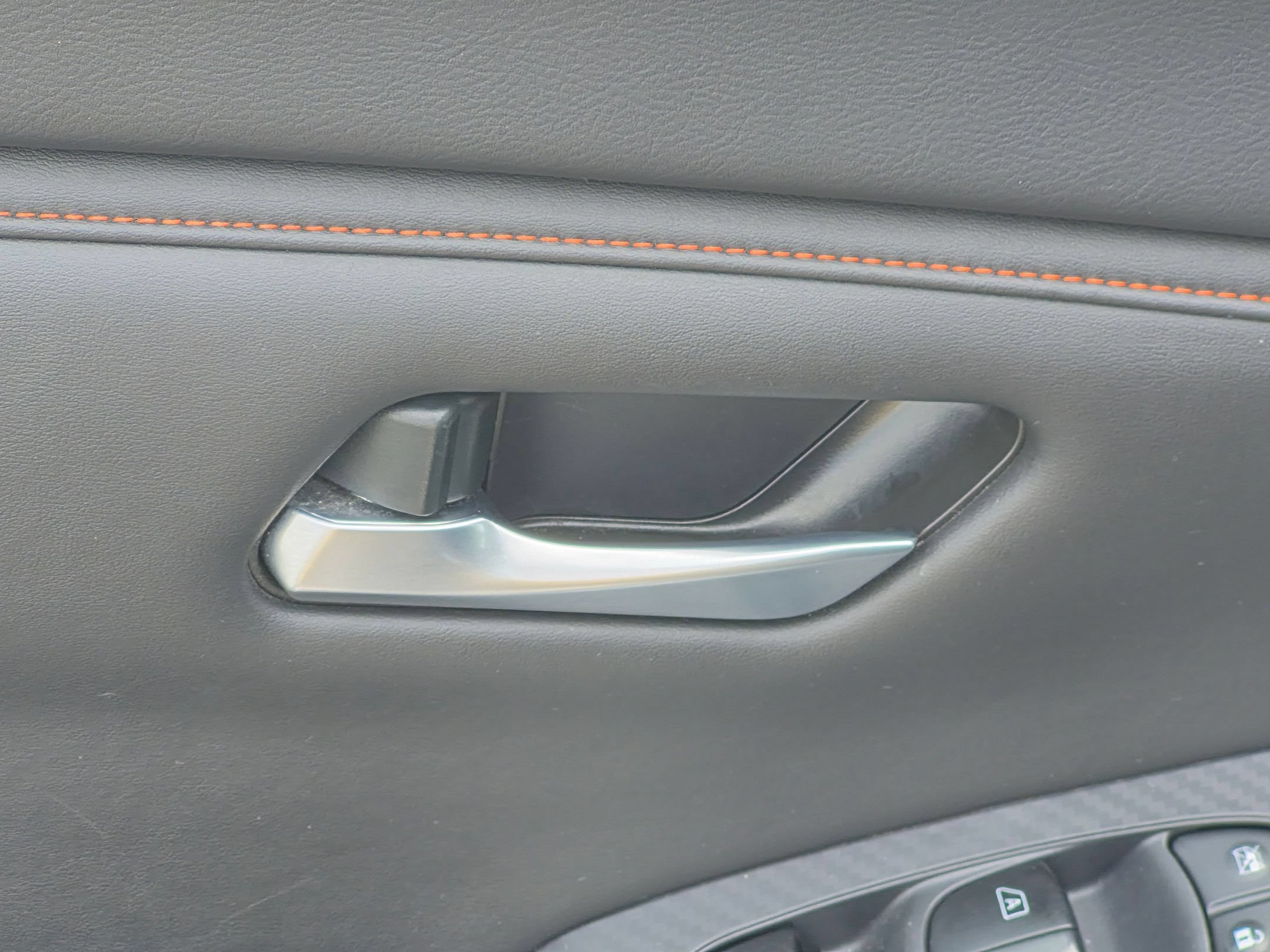 Used 2025 Nissan Sentra SR w/ SR Premium Package FWD image 12