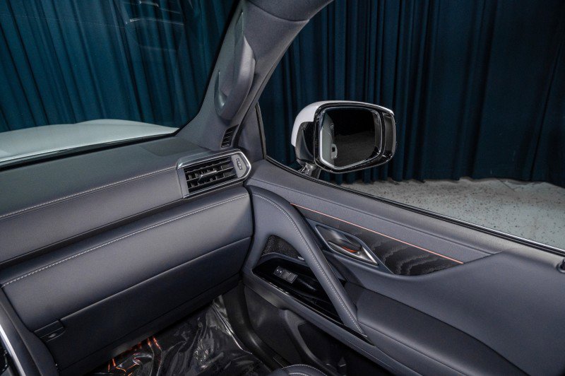 Used 2026 Lexus LX 600 4WD w/ Accessory Package (2T) image 28