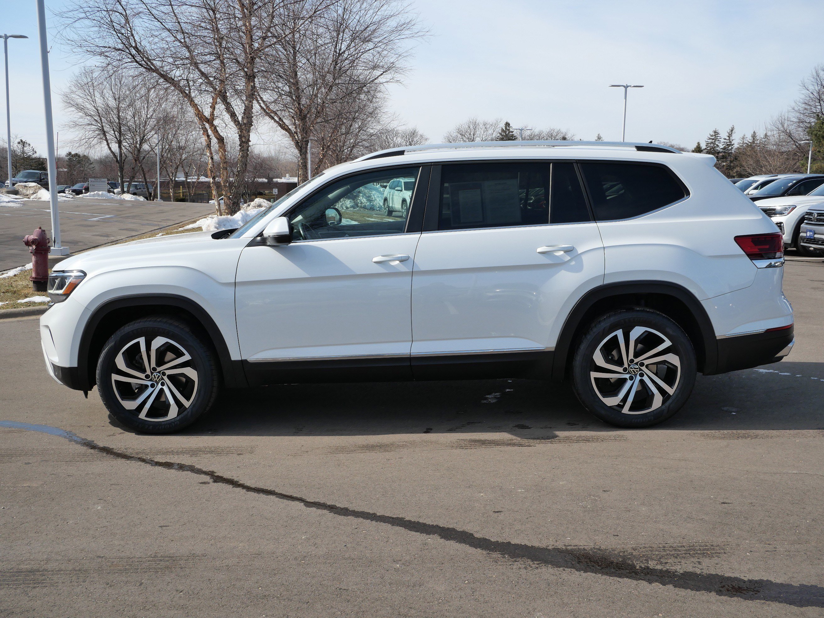 Certified 2023 Volkswagen Atlas SEL AWD/4WD image 4