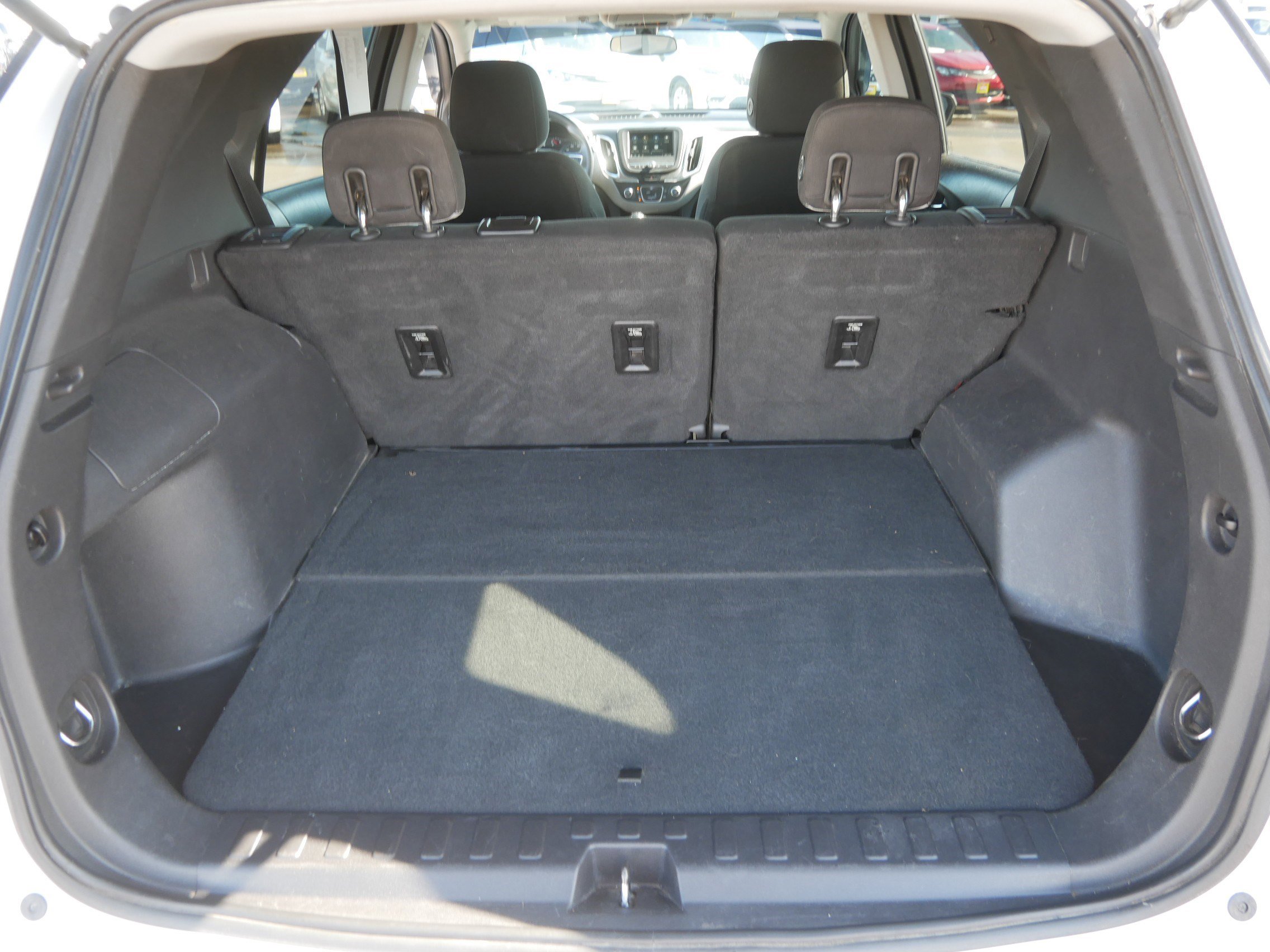 Used 2019 Chevrolet Equinox LS w/ LS Convenience Package image 18