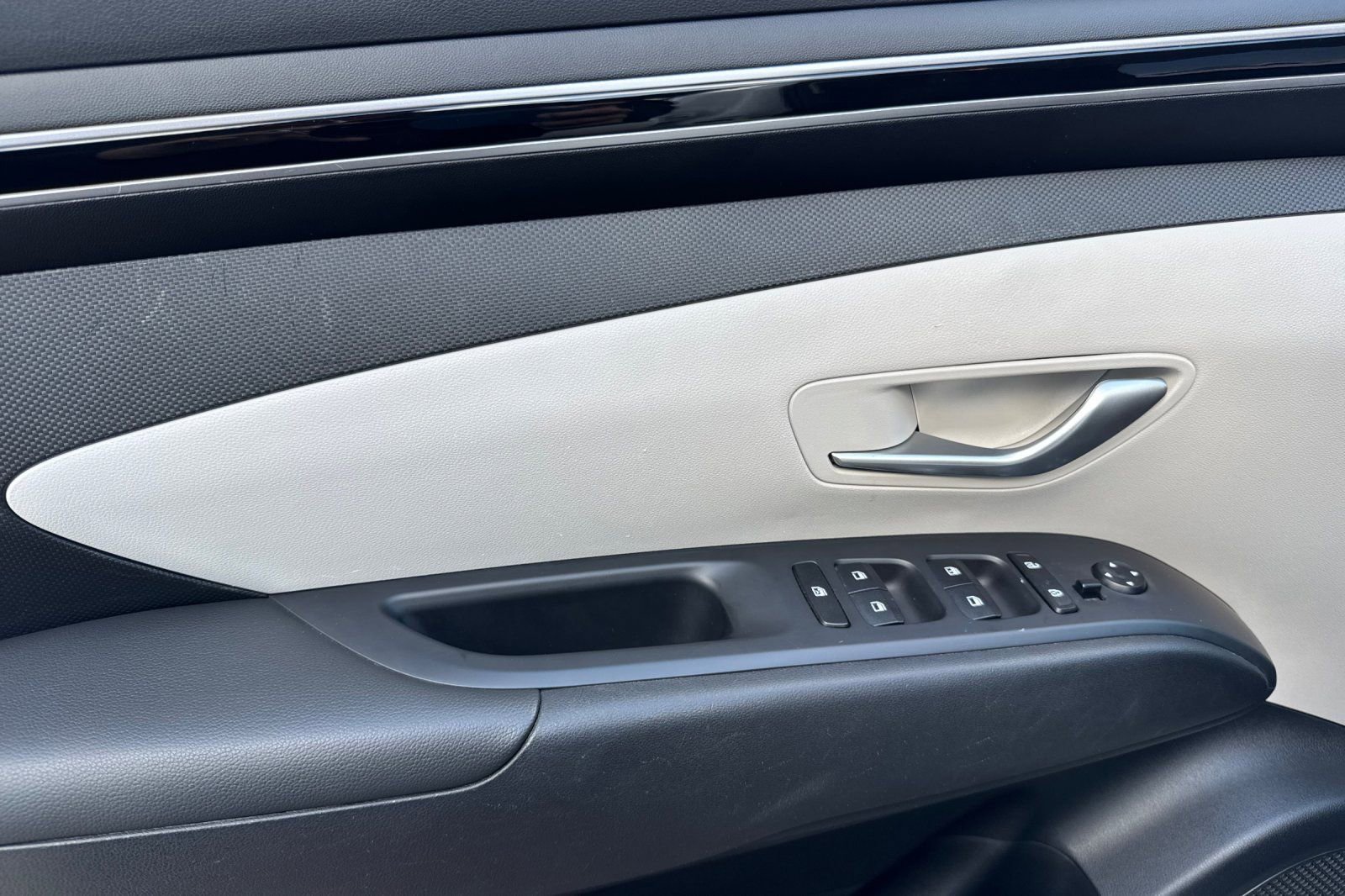 Used 2023 Hyundai Tucson SE image 11