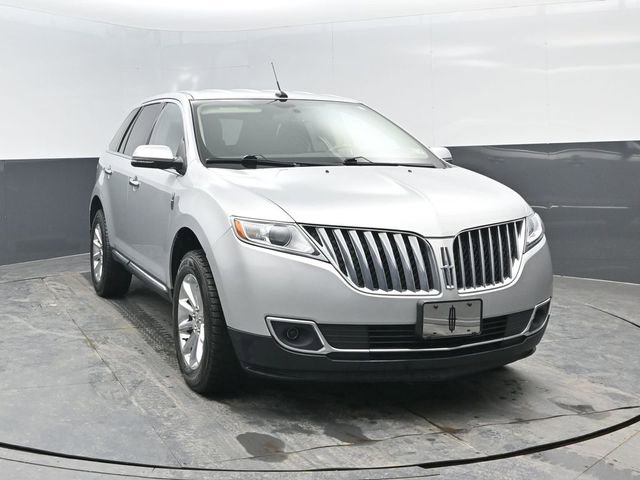 Used 2015 Lincoln MKX AWD w/ Equipment Group 101A image 2