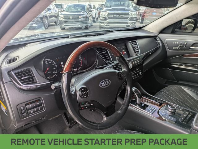 Used 2017 Kia K900 Luxury w/ VIP Plus Package image 13