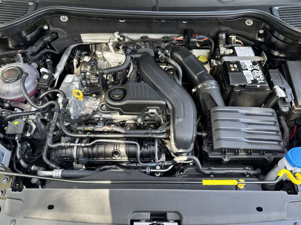 New 2026 Volkswagen Taos SE FWD image 12