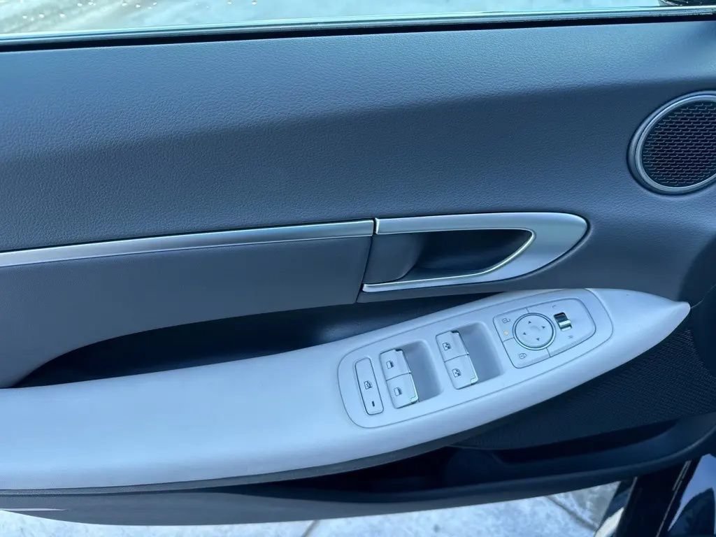 New 2026 Hyundai Sonata SEL FWD image 9