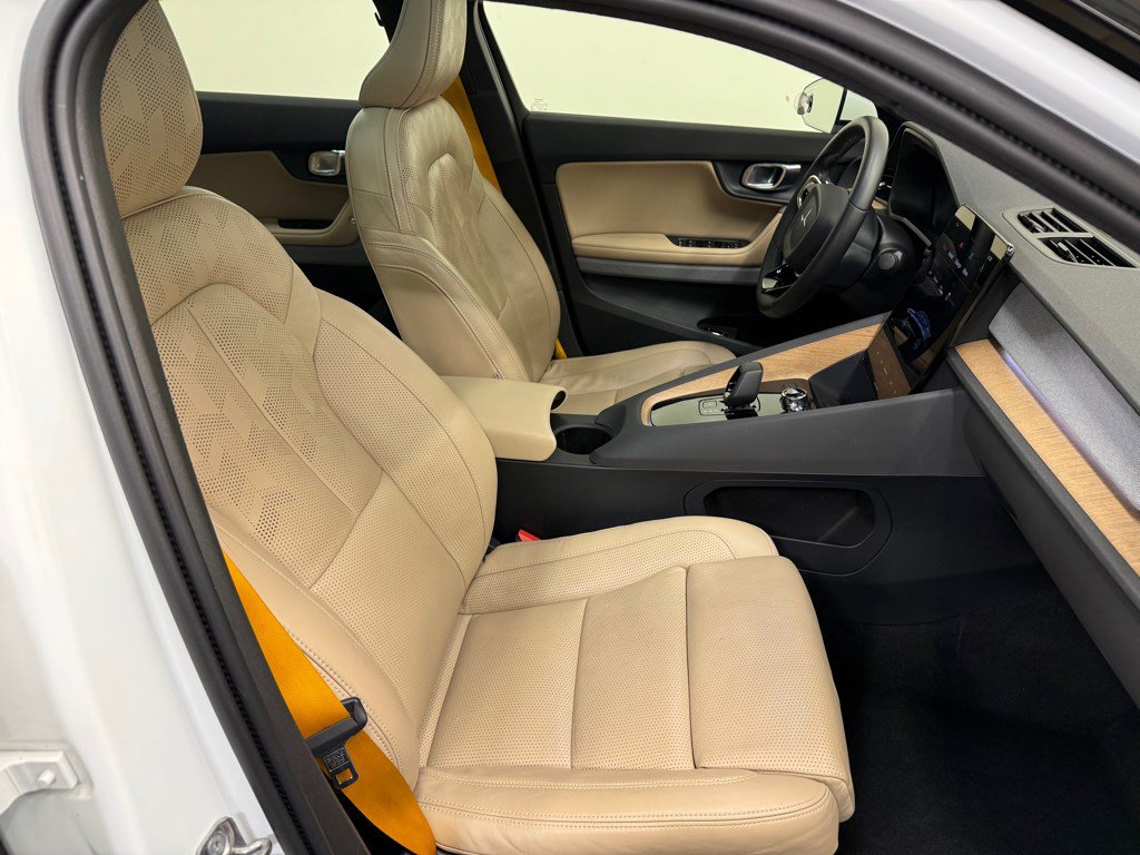 Used 2021 Polestar Polestar 2 LAUNCH EDITION w/ Performance Package image 18