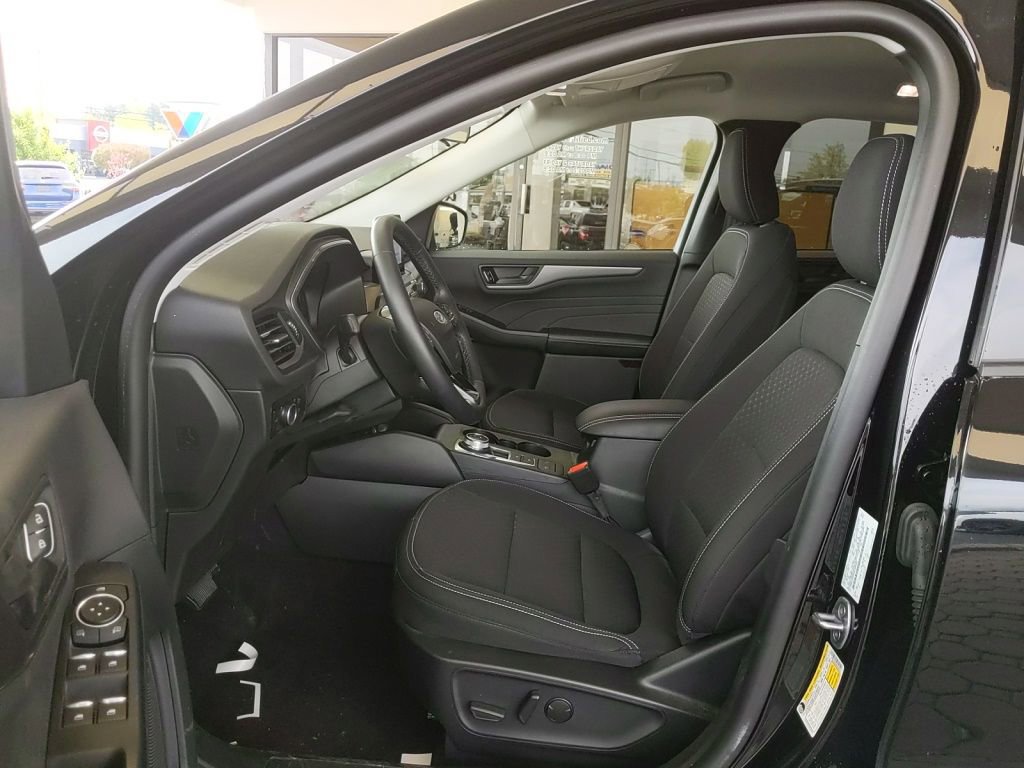 Used 2024 Ford Escape Active AWD/4WD image 13