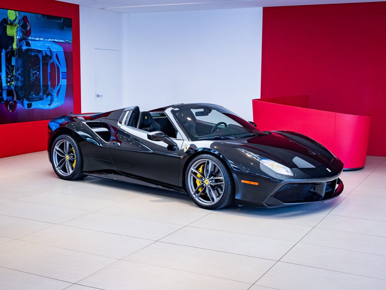 Certified 2018 Ferrari 488 Spider Base image 1
