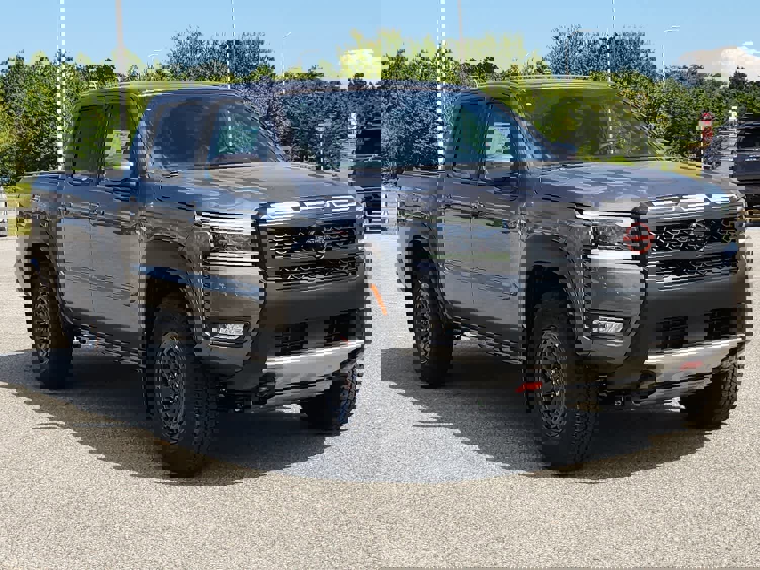 New 2025 Nissan Frontier PRO-4X w/ Interior Protection Package image 2