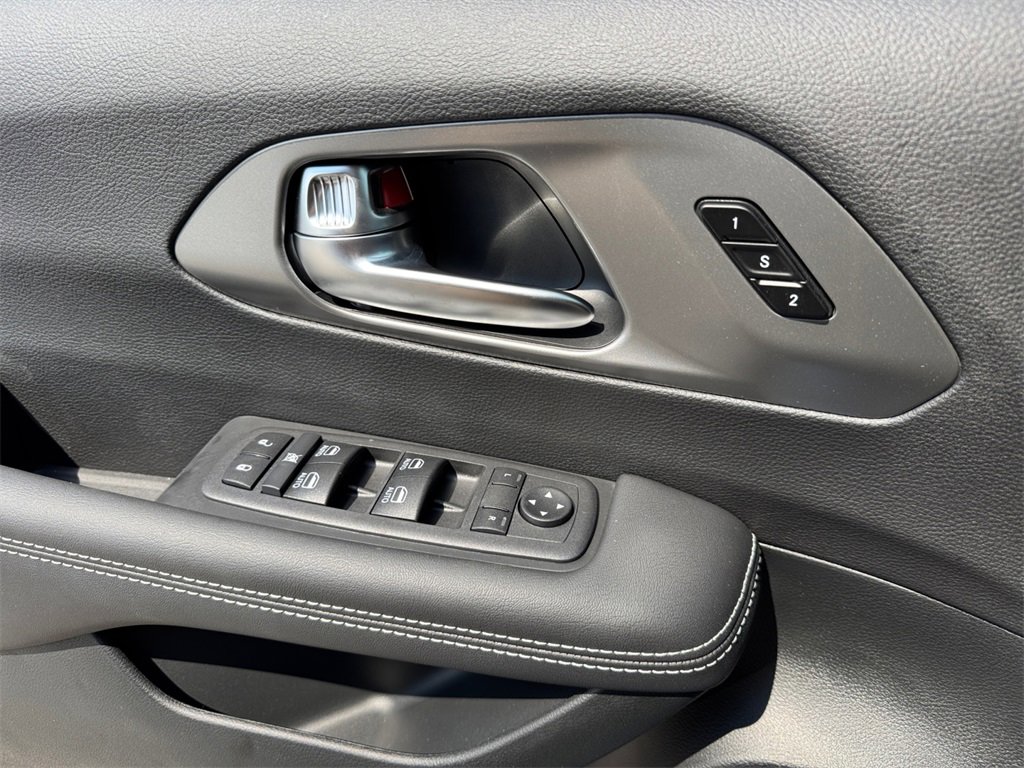 New 2026 Chrysler Pacifica Select image 18