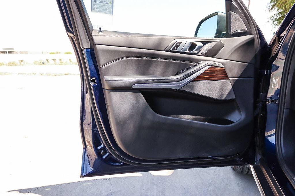 Used 2024 BMW X5 sDrive40i w/ Executive Package RWD image 23