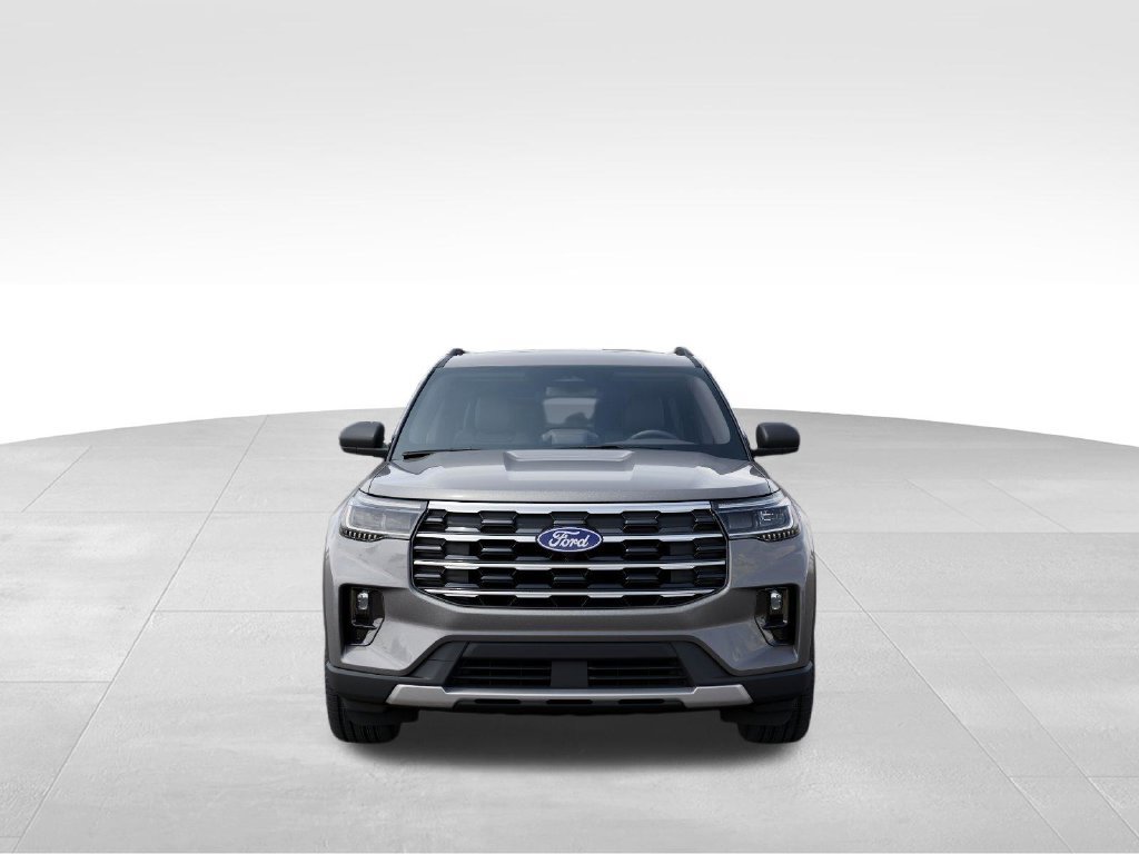 Used 2027 Ford Explorer Active w/ Active Comfort Package AWD/4WD image 3
