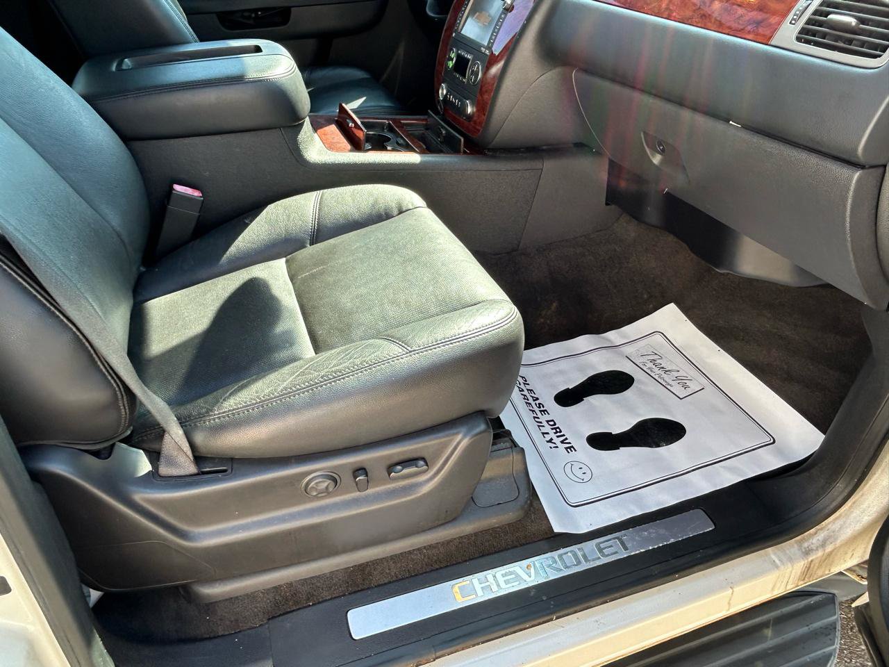 Used 2012 Chevrolet Suburban LTZ AWD/4WD image 12
