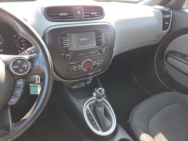 Used 2017 Kia Soul + FWD image 30