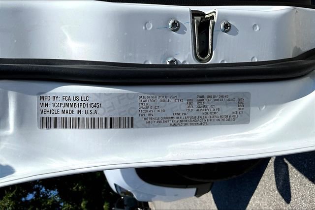 Used 2023 Jeep Cherokee Altitude Lux image 16