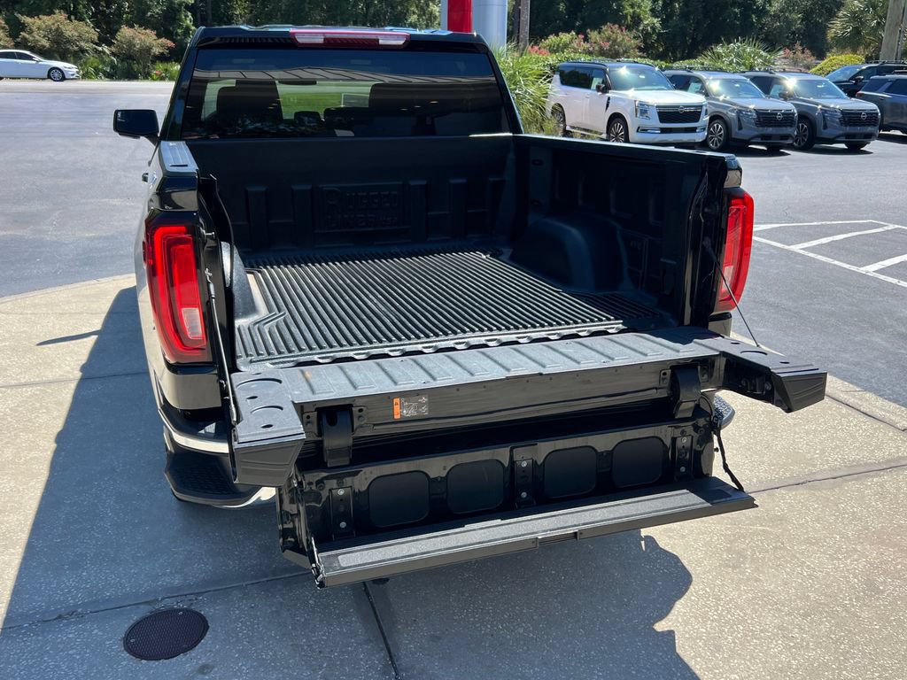 Used 2025 GMC Sierra 1500 SLT AWD/4WD image 31