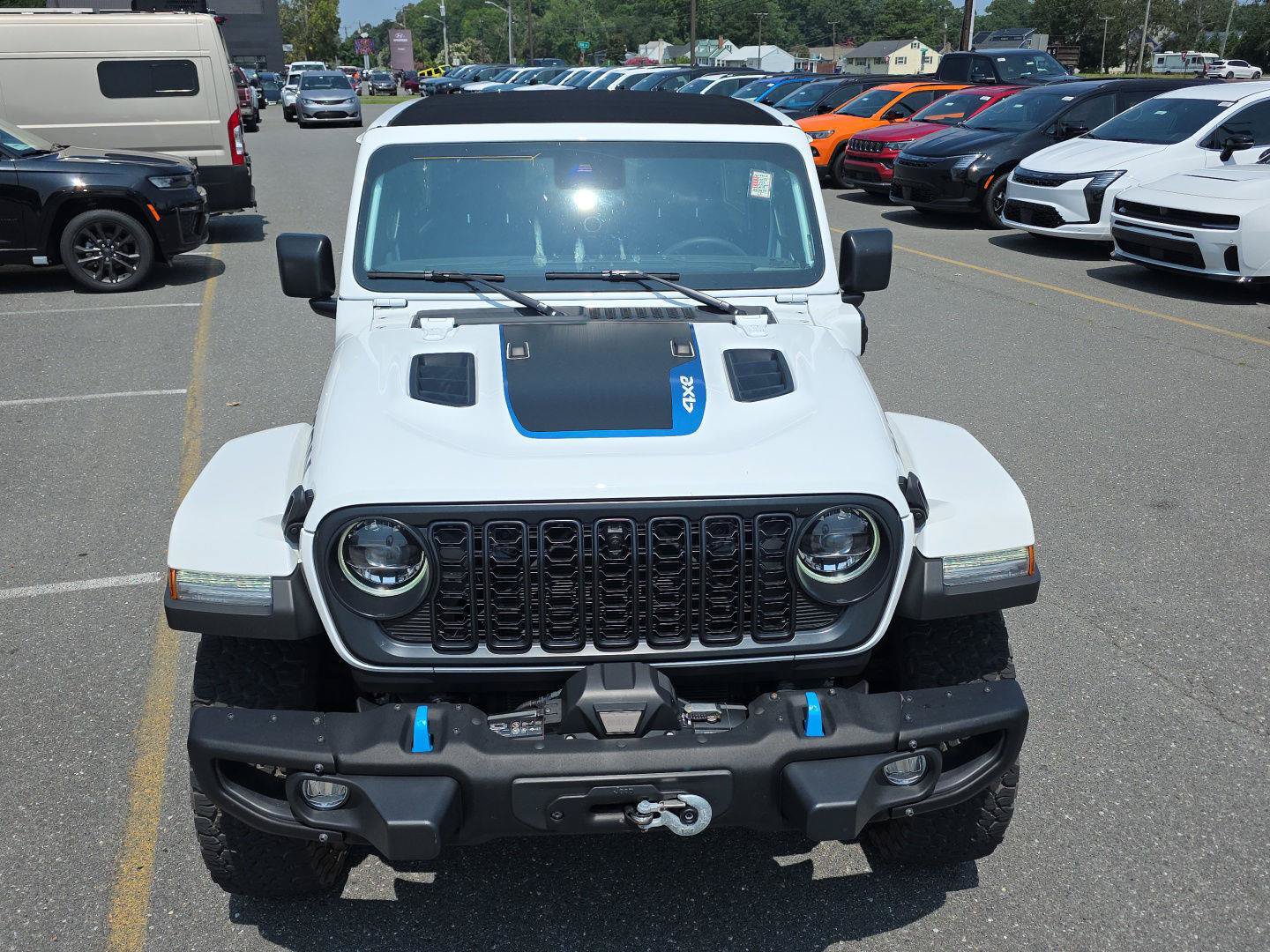 Used 2024 Jeep Wrangler Unlimited Rubicon 4xe AWD/4WD image 3