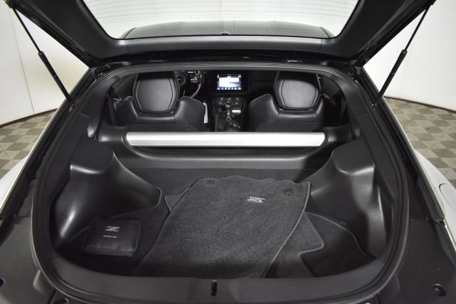 Certified 2024 Nissan Z Performance w/ Floor Mat Package RWD image 32